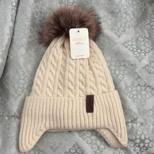 Beonly Cream Cable Knit Pom-Pom Hat